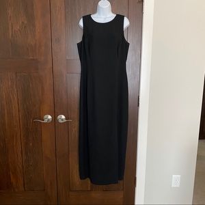 Maggy London Sleeveless Maxi Sheath Dress